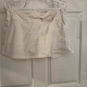 Lululemon pace rival skirt